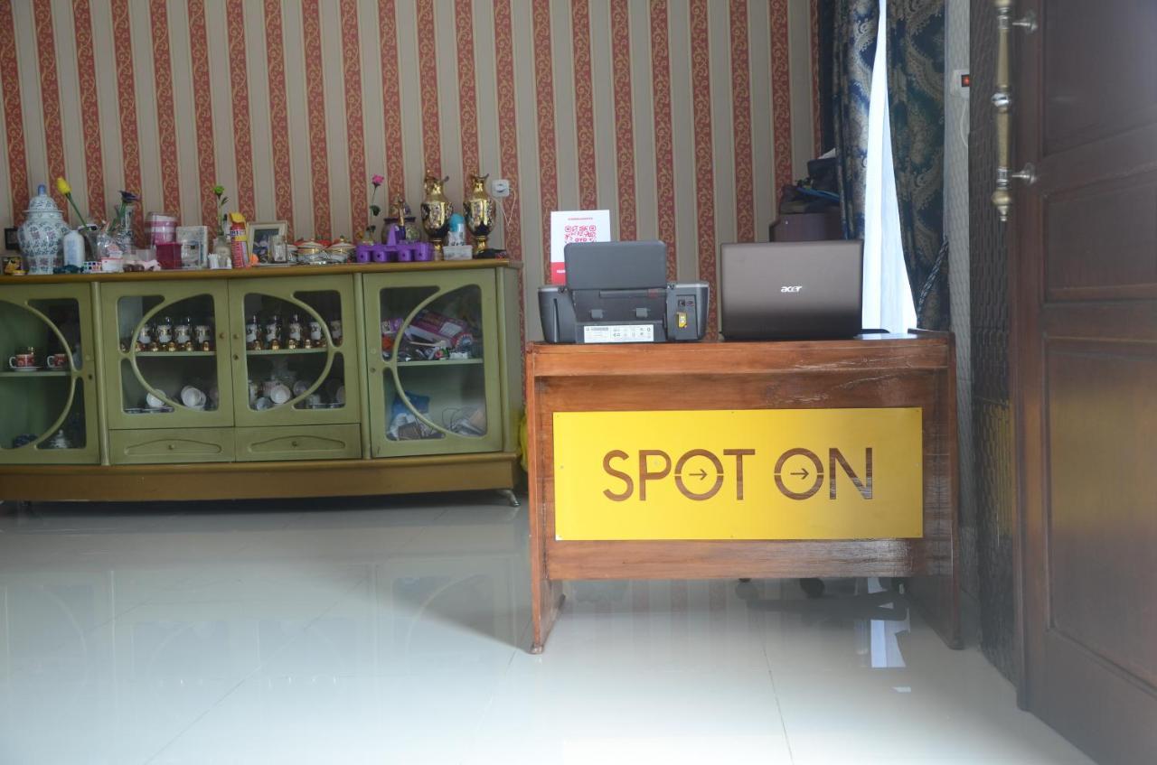 Spot On Oyo 1988 Pondok Seril Syariah Makasar Exteriér fotografie