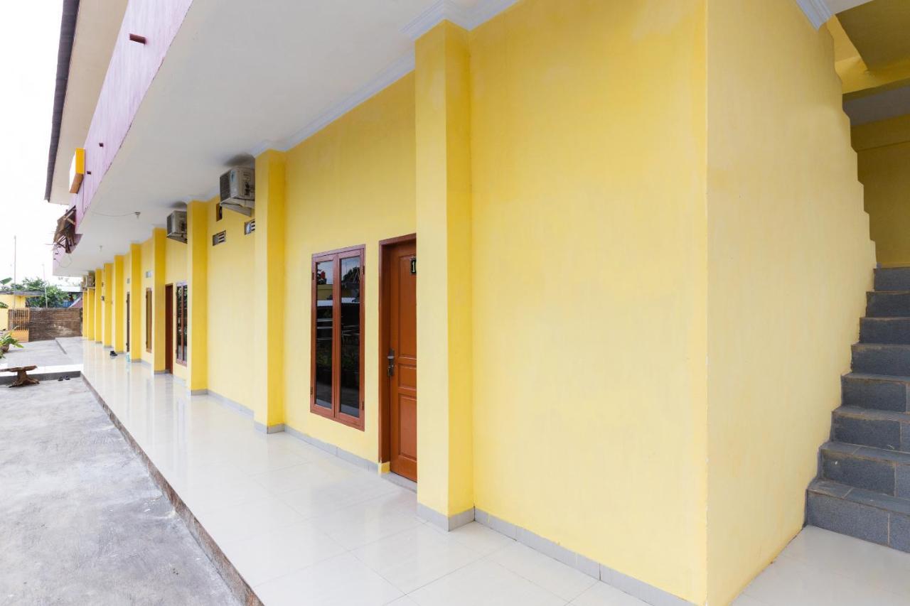 Spot On Oyo 1988 Pondok Seril Syariah Makasar Exteriér fotografie
