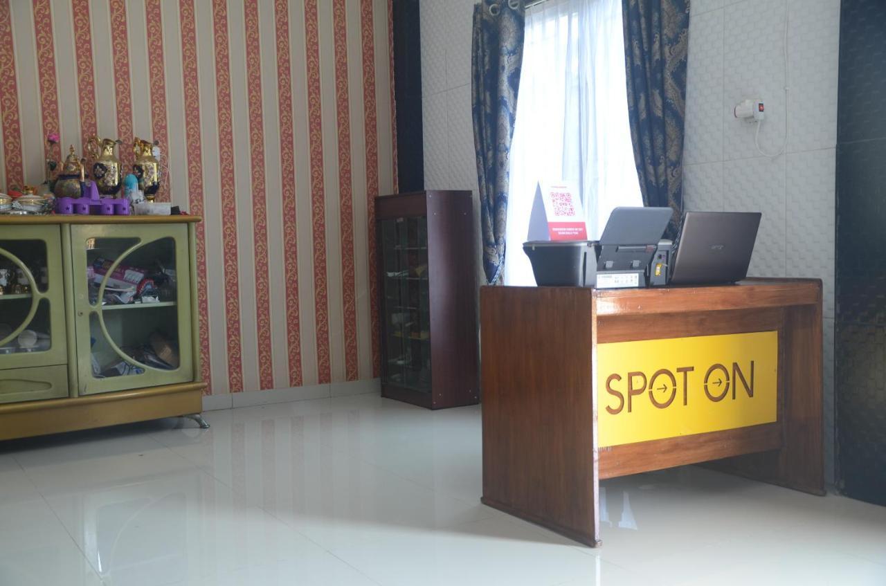 Spot On Oyo 1988 Pondok Seril Syariah Makasar Exteriér fotografie