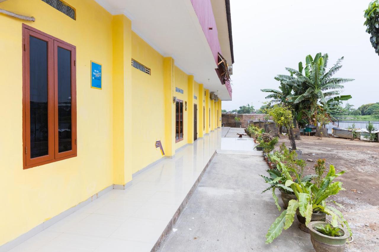Spot On Oyo 1988 Pondok Seril Syariah Makasar Exteriér fotografie