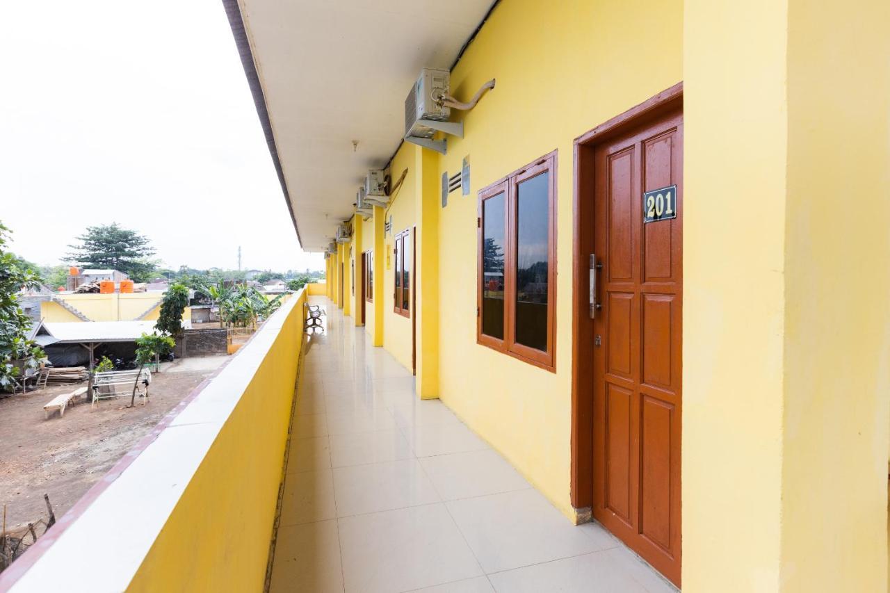 Spot On Oyo 1988 Pondok Seril Syariah Makasar Exteriér fotografie